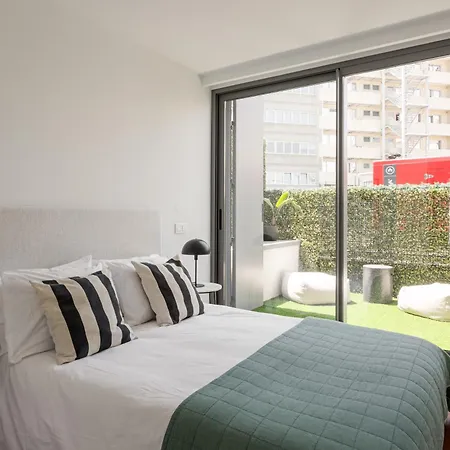 The Urban Oasis Elegant 2 Bedroom Duplex In Apartman Lisboa