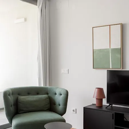 The Urban Oasis Elegant 2 Bedroom Duplex In Apartament