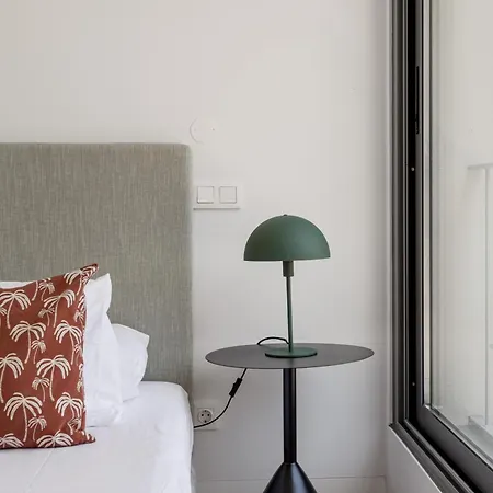 The Urban Oasis Elegant 2 Bedroom Duplex In * Lizbona
