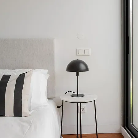 The Urban Oasis Elegant 2 Bedroom Duplex In Apartament