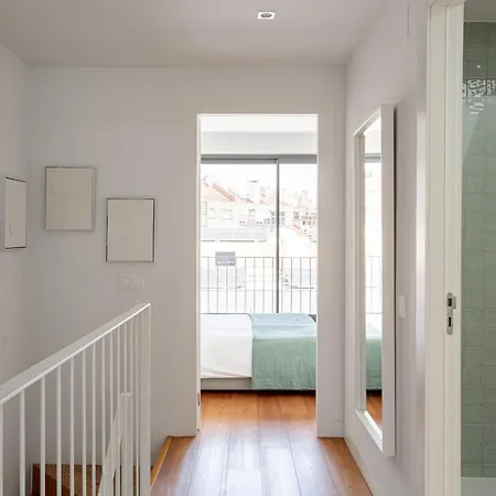 The Urban Oasis Elegant 2 Bedroom Duplex In Apartament Lizbona