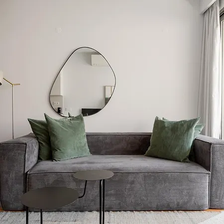 The Urban Oasis Elegant 2 Bedroom Duplex In Apartament Lizbona