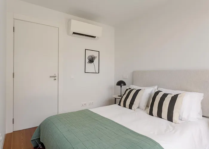 The Urban Oasis Elegant 2 Bedroom Duplex In Apartman Lisboa
