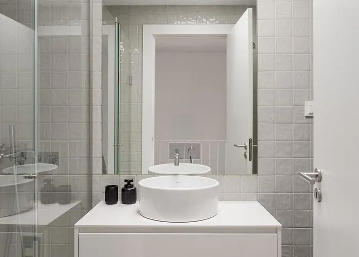 Апартаменты The Urban Oasis Elegant 2 Bedroom Duplex In
