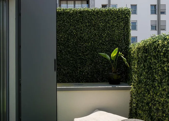 The Urban Oasis Elegant 2 Bedroom Duplex In * Лиссабон