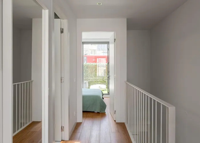 The Urban Oasis Elegant 2 Bedroom Duplex In Apartman Lisboa