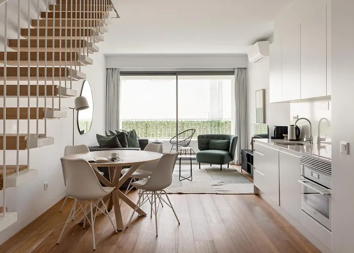 The Urban Oasis Elegant 2 Bedroom Duplex In *