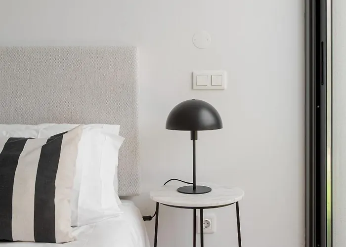 The Urban Oasis Elegant 2 Bedroom Duplex In Апартаменты